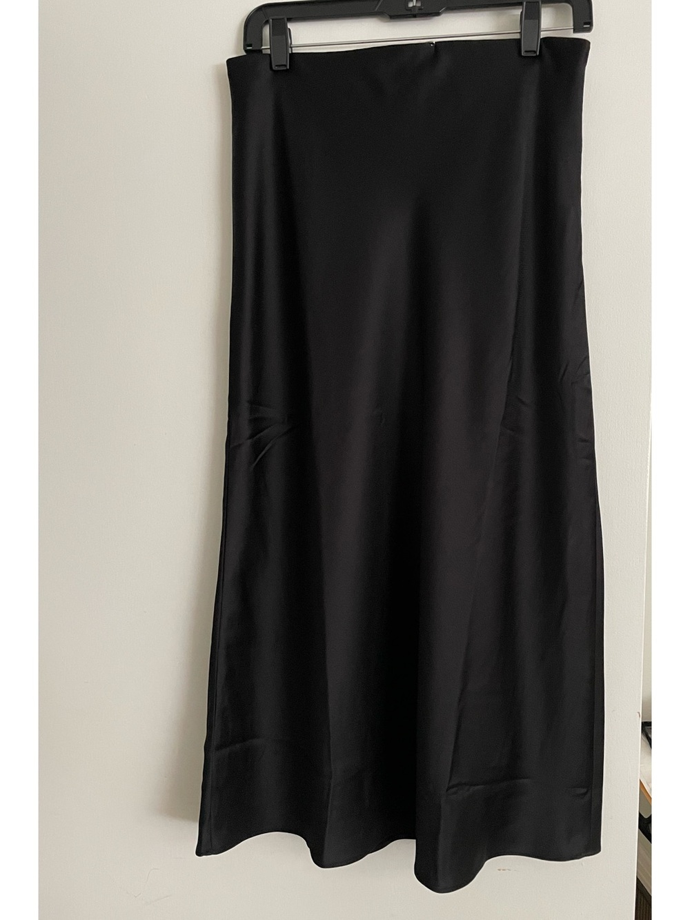 White House Black Market Brand Black Satiny Slip (fully lined) Skirt (size 8)